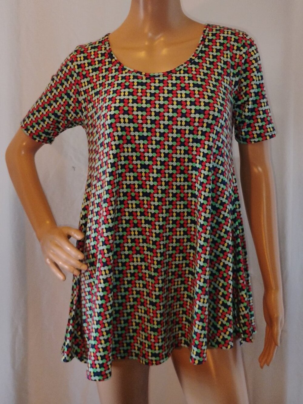 LuLaRoe | Perfect T | XXS | Made in USA | Multicolor Oval Print | Like New